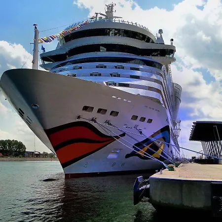 Captain Wotan Διαμέρισμα