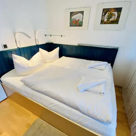 Captain Wotan רוסטוק