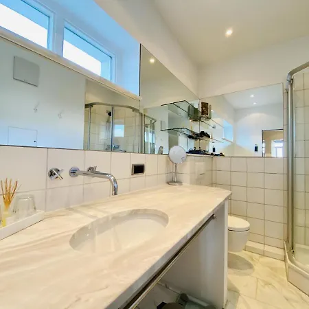 Captain Wotan 公寓